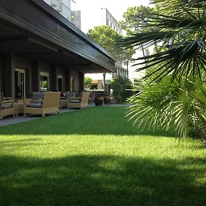 https://hotel-parco-milano-marittima.emilia-romagnahotels.net