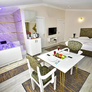 3* Otel Loca Life Airport
