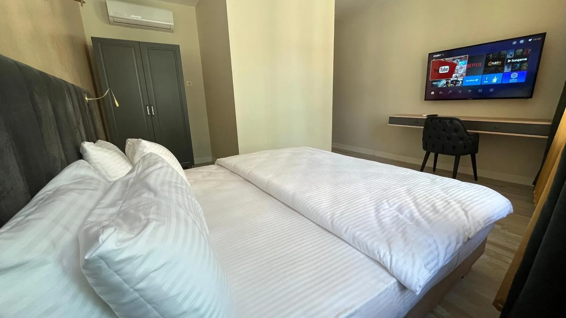 Genoa Port Hotel Стамбул
