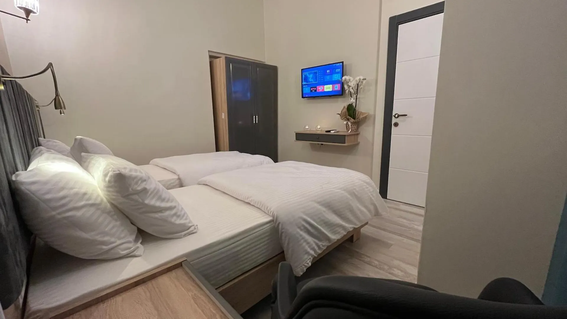 Genoa Port Hotel Стамбул